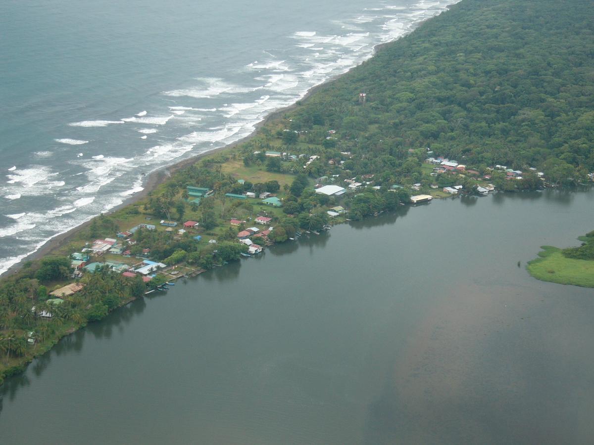 Casa Marbella Villa Tortuguero Exteriör bild